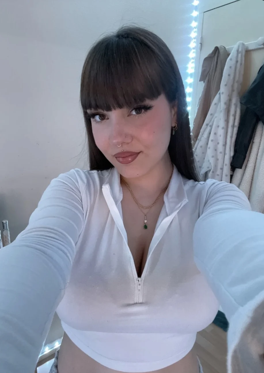Alina, créatrice française OnlyFans